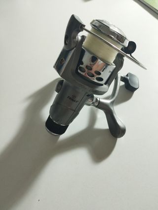 PARA PIEZAS Carrete de caña de pescar