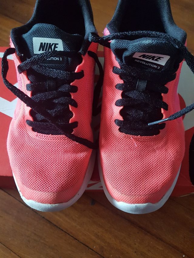 Nike Revolution 3