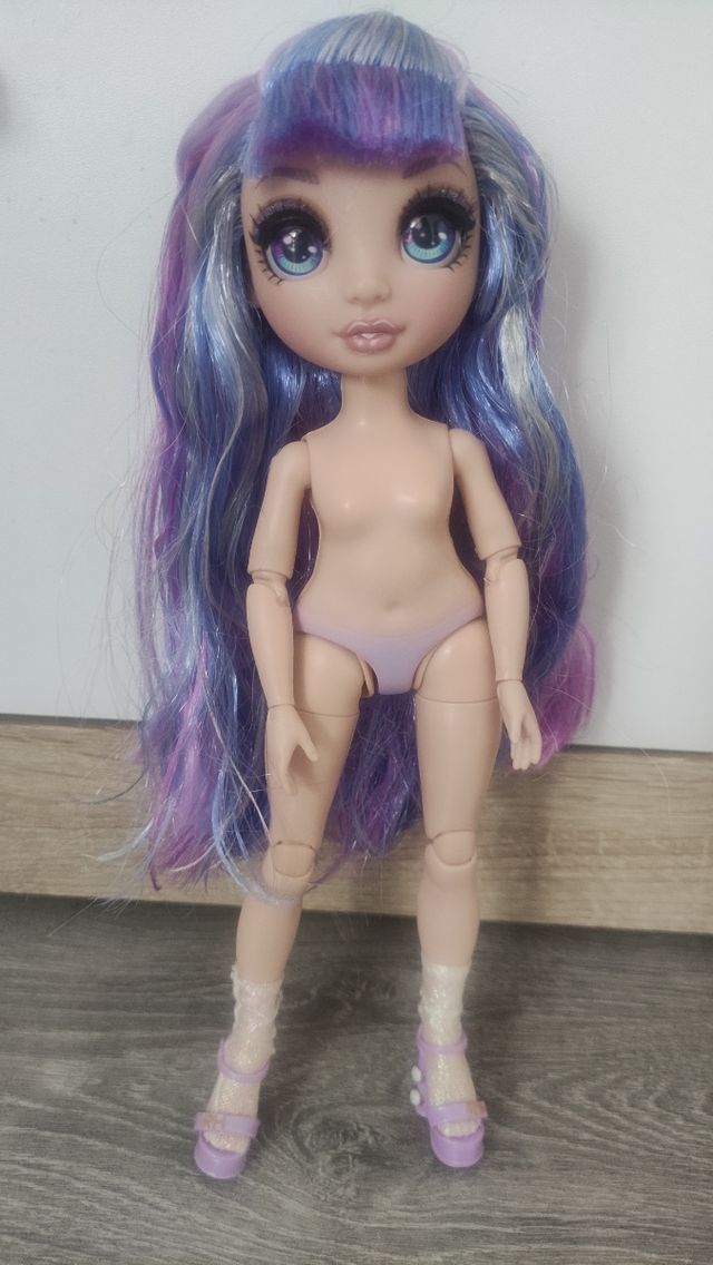 Muñeca Rainbow high violet Willow