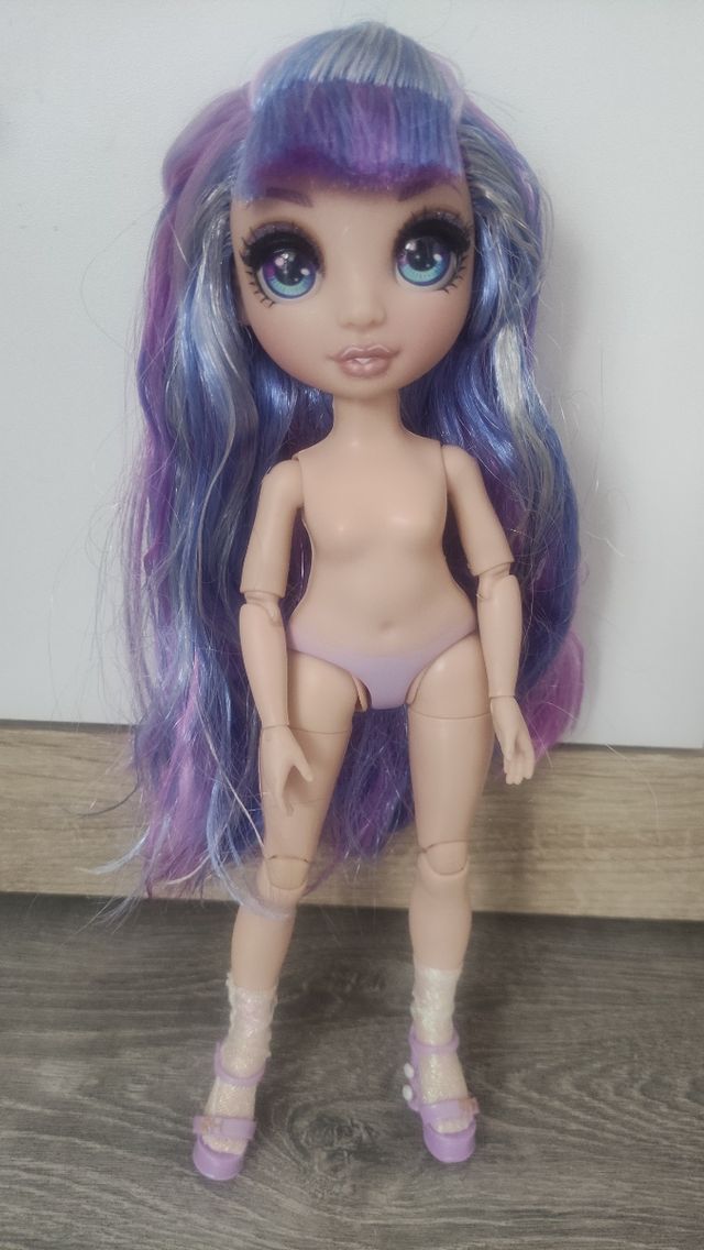 Muñeca Rainbow high violet Willow
