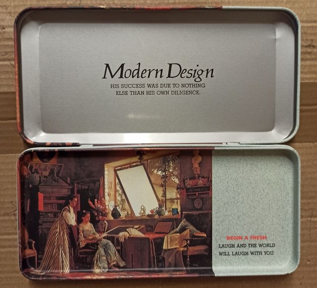 Estuche / Plumier + 12 lapices de colores NUEVOS