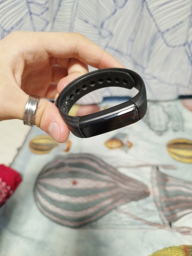 Reloj deportivo sencillo negro