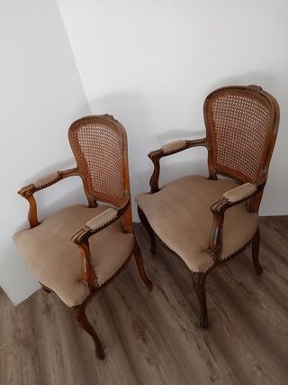 Butacas y Sillón Antiguos