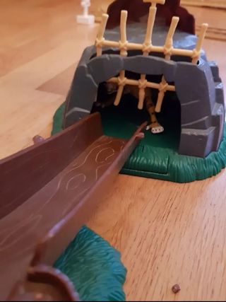 Juguete del Tarzán con muñecos.