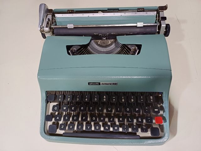 Olivetti Lettera 32