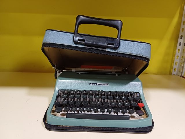 Olivetti Lettera 32
