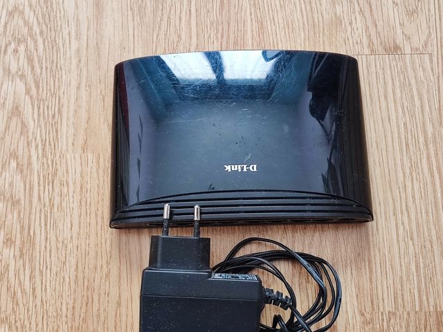 Switch D-Link DES-1008D