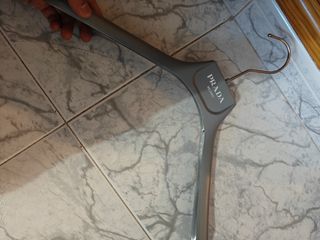 Abiti firmati Prada Hangers