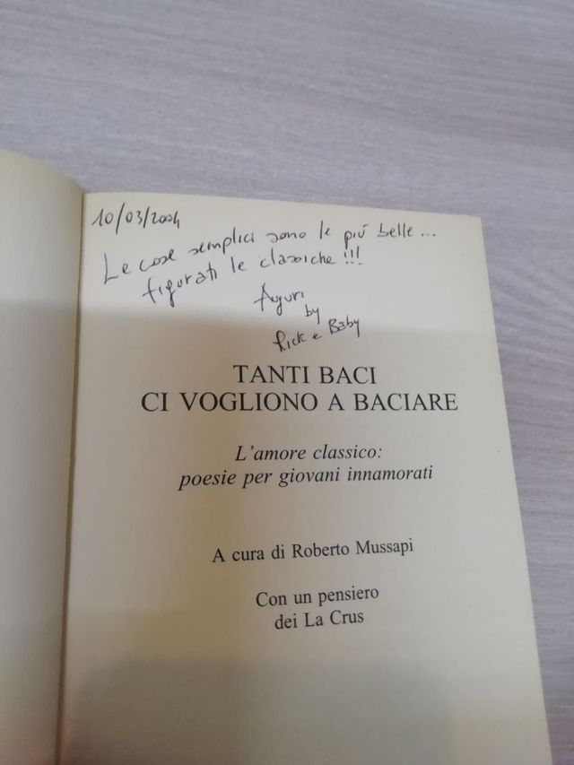 Roberto Mussapi - tanti baci ci vogliono a baciare