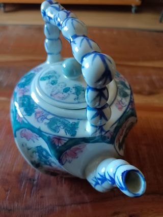Tetera de porcelana china.