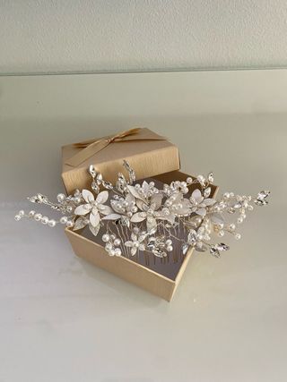 Tocado en plata Novia 