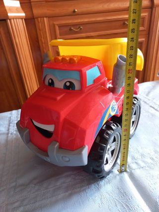 Camion de juguete Tonka "Chuck & Friend"