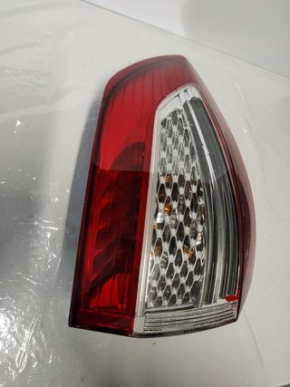 PILOTO TRASERO IZQUIERDO FORD MONDEO SW 