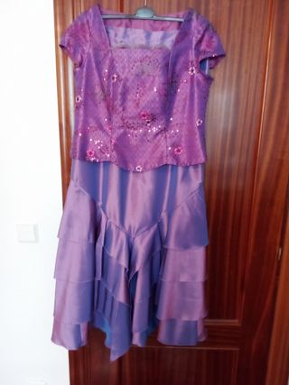 Vestido de fiesta y tocado