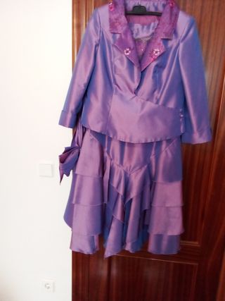 Vestido de fiesta y tocado