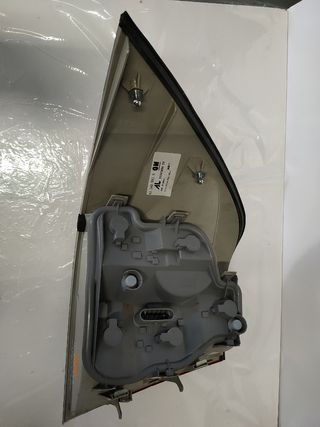 PILOTO TRASERO DERECHO OPEL ASTRA H 4P