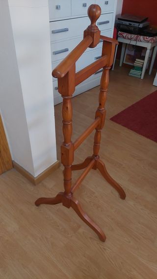 Perchero y pantalonero