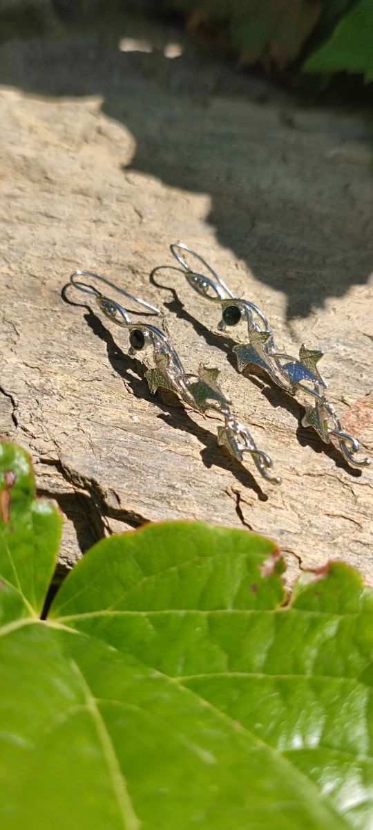 Pendientes hojas de hiedra