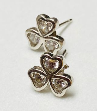 Pendientes de trebol con circonitas plata ley 925
