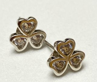Pendientes de trebol con circonitas plata ley 925
