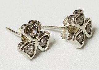 Pendientes de trebol con circonitas plata ley 925