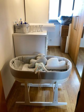 Moisés con balancín marca Cucobaby