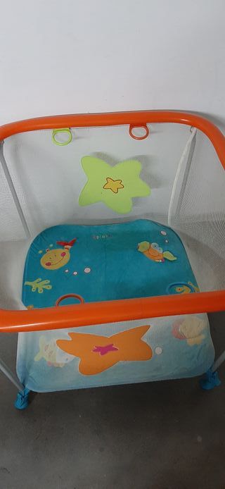 Parque infantil marca Brevi