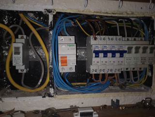 Urgencia 24/7 contacto 613 874 444