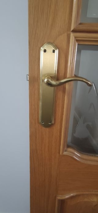 PUERTA DE MADERA MACIZA