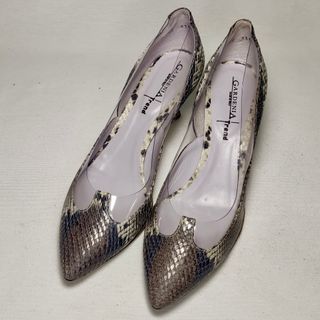 Zapato corte salón con vinilo