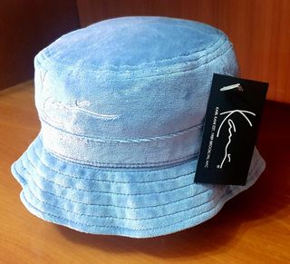 KARL KANI BUCKET ORIGINAL A ESTRENAR