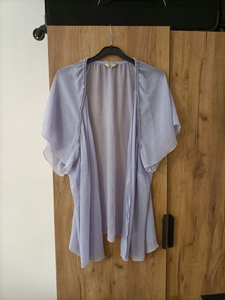 Bata con perlas morada