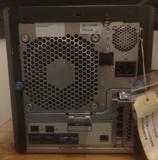 Servidor HPE Microserver Gen8 Xeon E3-1220L-16GB de Segunda