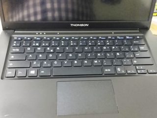 ➤ Portátil de última generación fino y ligero