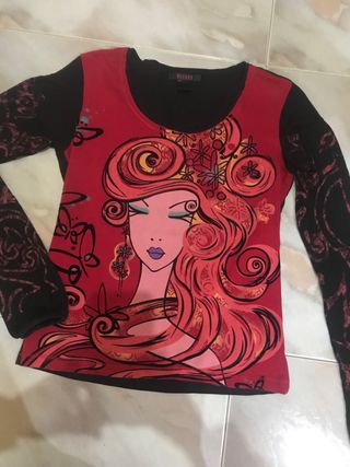 Camiseta colorida estilo Desigual