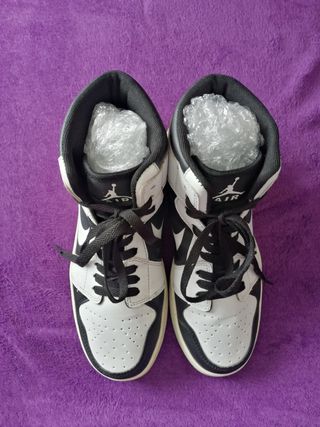 NIKE AIR JORDAN