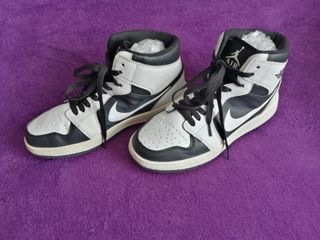 NIKE AIR JORDAN