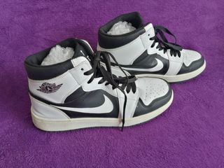 NIKE AIR JORDAN