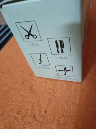 Affila cortelli eletrico