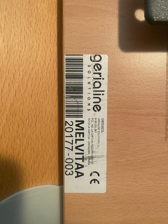 CAMA ARTICULADA MARCA GERIALINE CON CARRO ELEVADOR