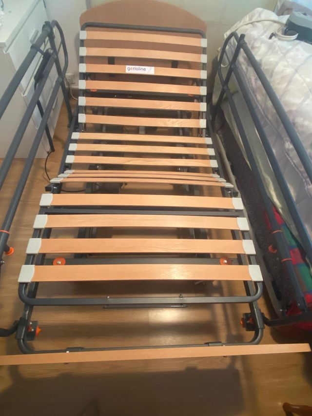 CAMA ARTICULADA MARCA GERIALINE CON CARRO ELEVADOR