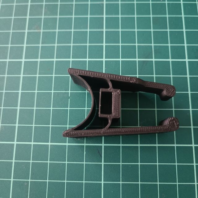 Pinza Detector metales XP.