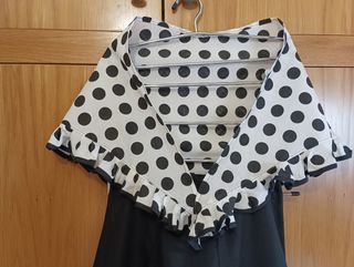 Falda y pañoleta flamenca