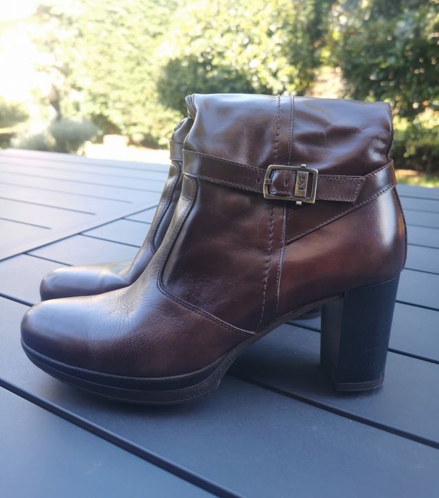 Stivali alti cuoio testa di moro