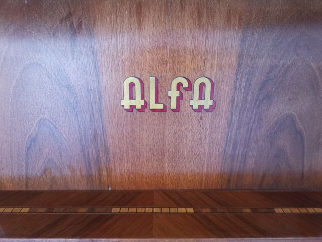 Máquina antigua de coser ALFA