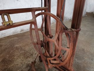 Máquina antigua de coser ALFA