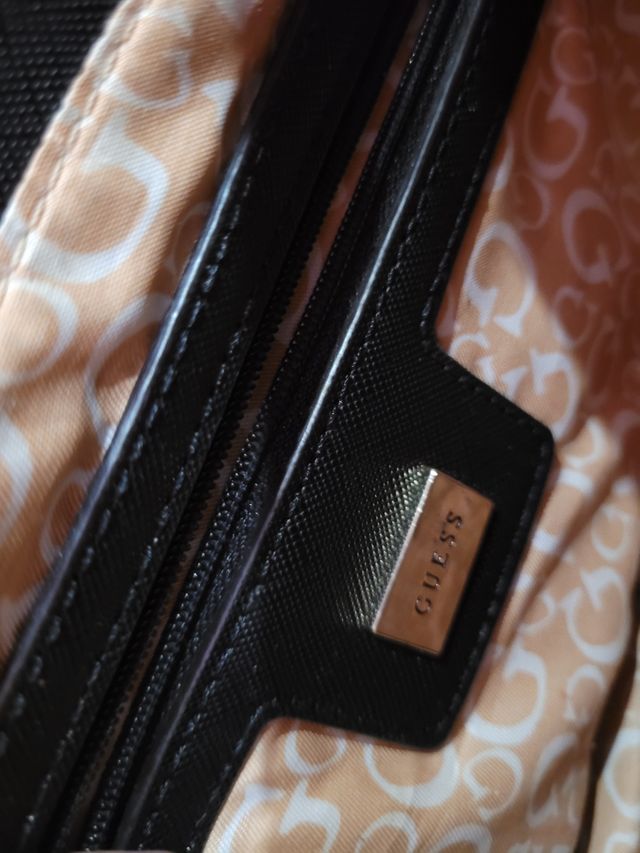 Bolso guess