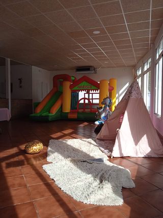 Alquiler castillo hinchable, música, inchable