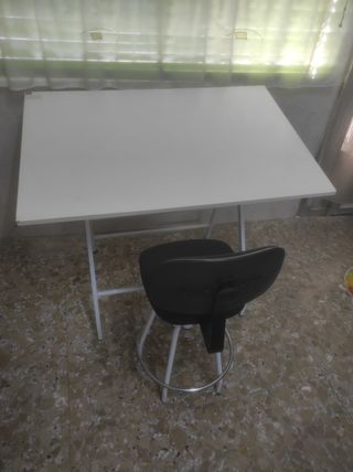 Mesa y taburete dibujo técnico