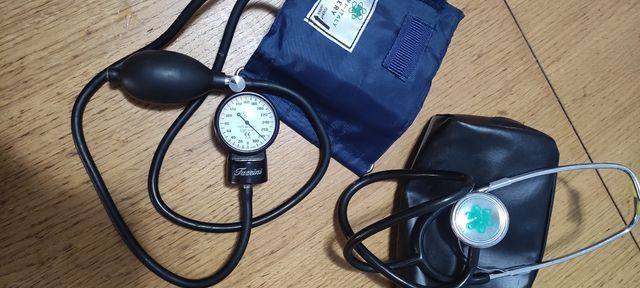 misuratore di pressione da braccio